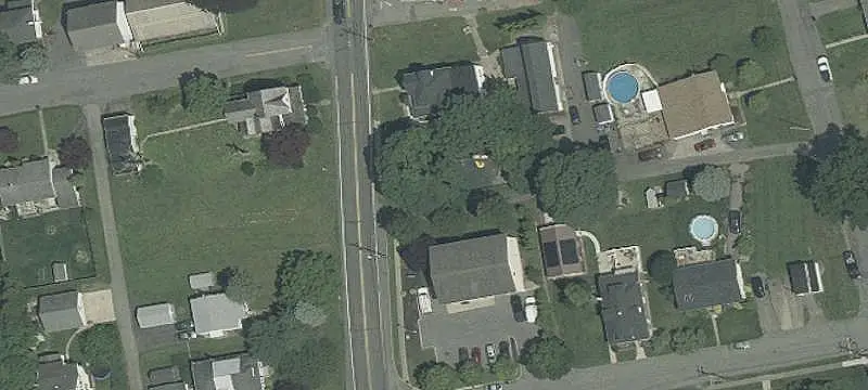 Two-Story Flex Space with Garage Bays