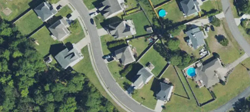 Unanchored Neighborhood Shopping Center