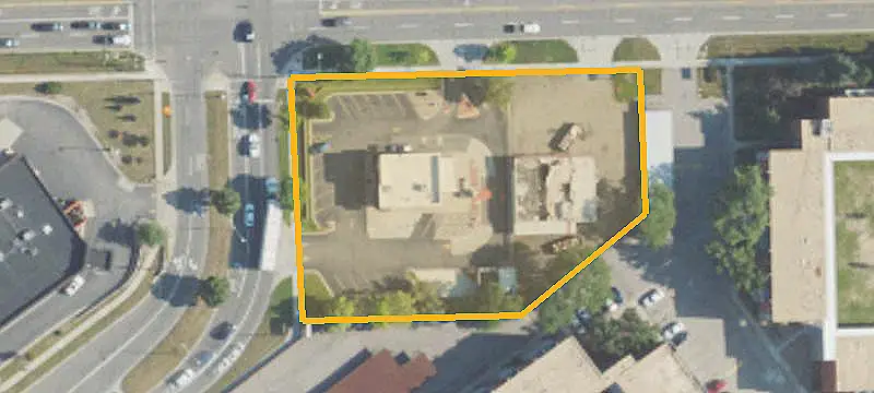 Single-Tenant Retail Space