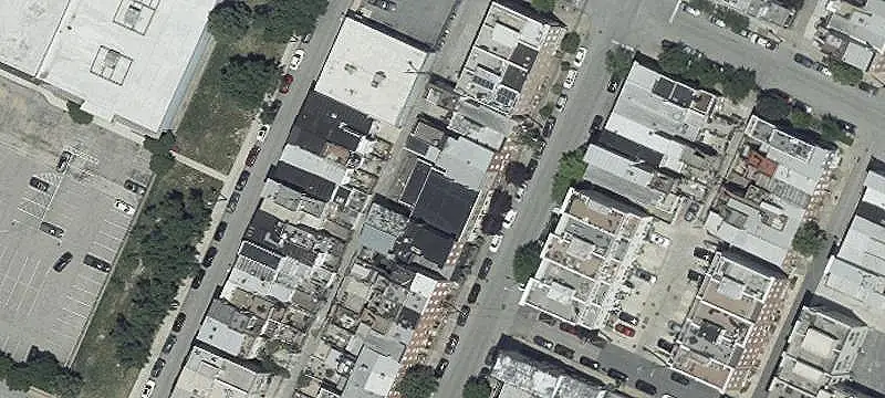 Mixed-Use Building with Flexible Layout