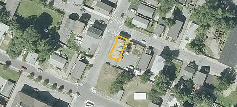 Multifamily Property with Adjoining Lot