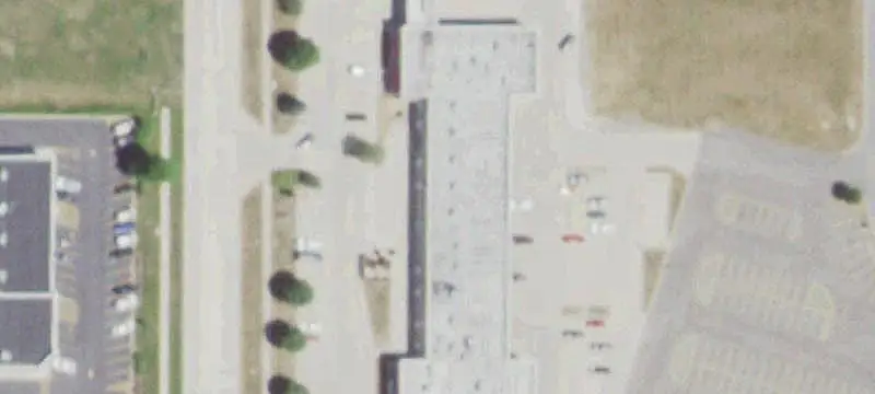 Open-Air Retail Space