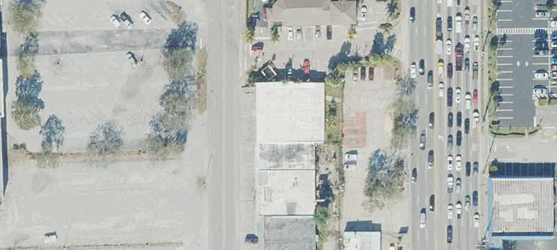 Flexible Storefront Property