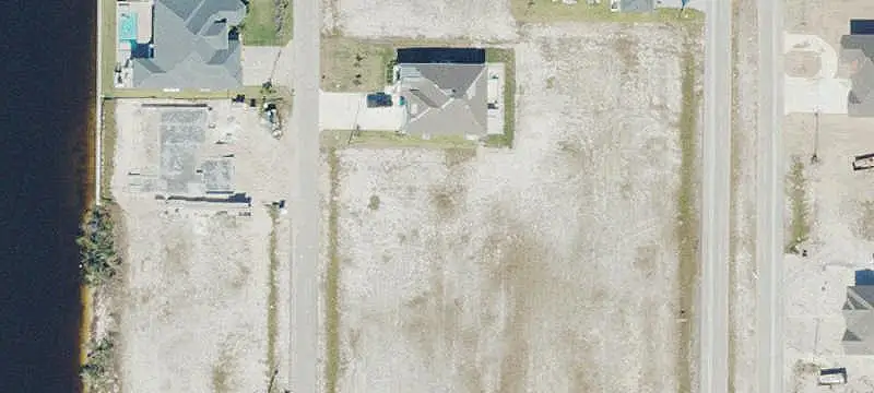 1435 Northwest 40th Place, Cape Coral, FL 33993