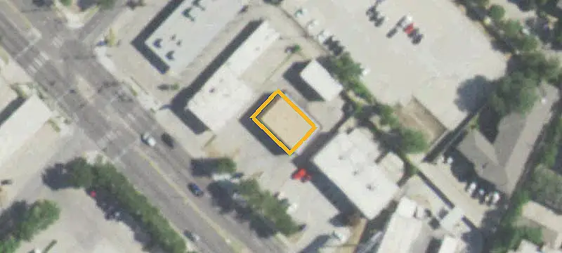 Leased Auto Shop on Lemmon Avenue