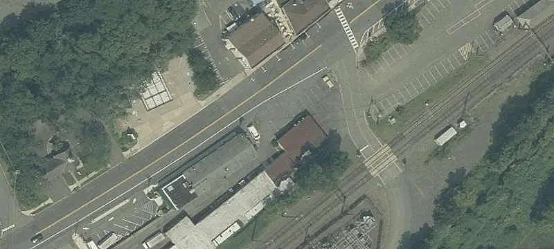 Warehouse with Off-Street Parking