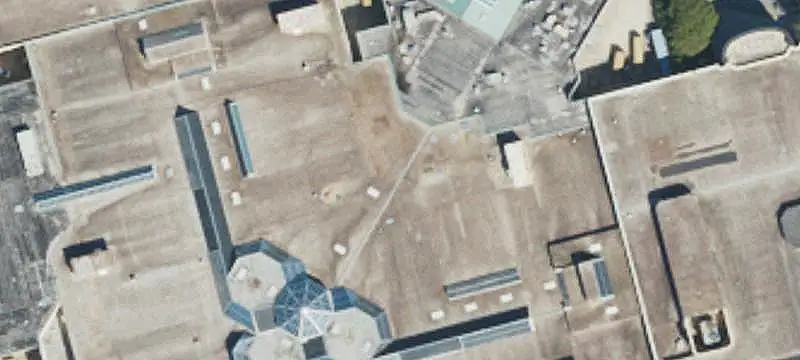 Shopping Center with Anchor Space