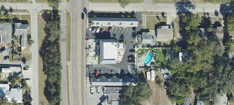 27-Room Hotel with Kitchenettes