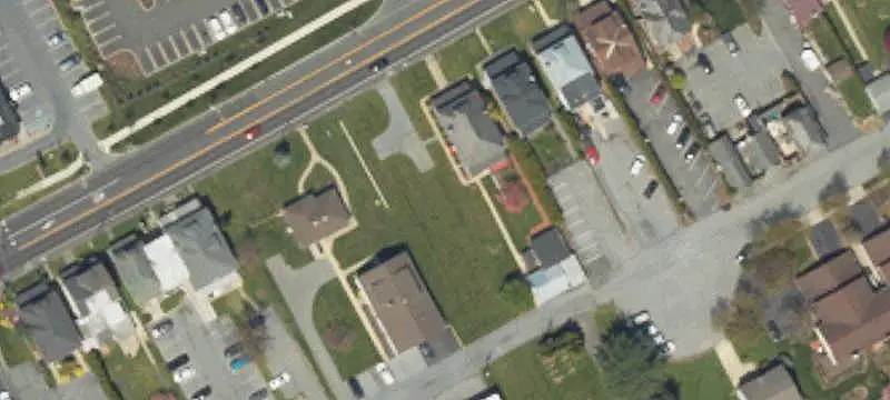 Mixed-Use Building with Garage