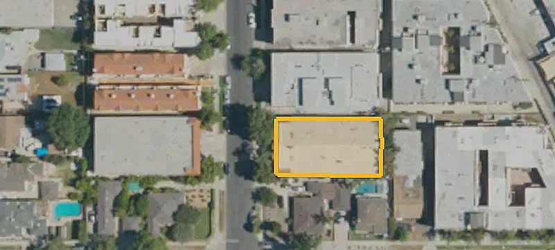 14-Unit Apartment Building