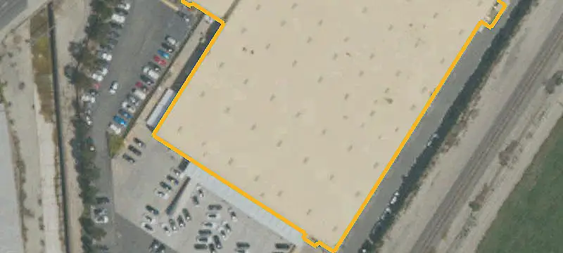 Cross-Dock Distribution Center