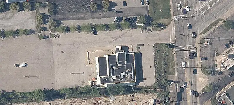 Retail Space at Signalized Intersection