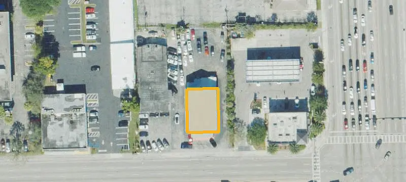 Multi-Tenant Storefront Property