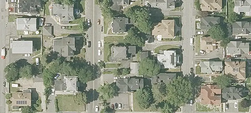 6-Unit Apartment Building