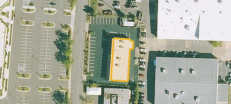 Multi-Tenant Storefront Property