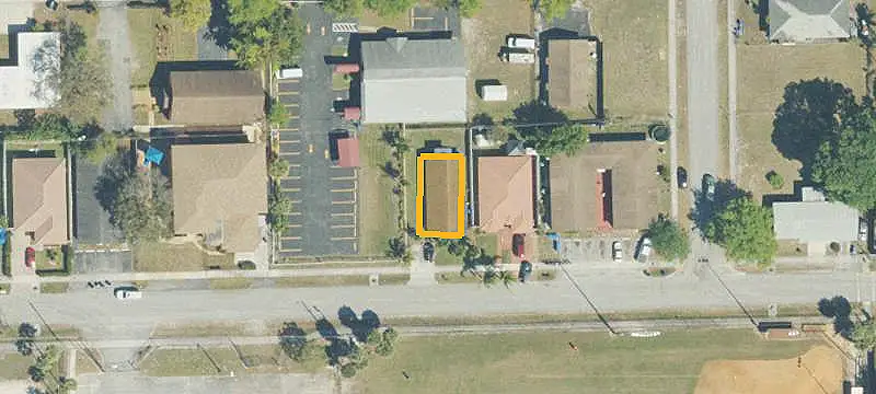 Two-Unit Duplex with Newer Roof