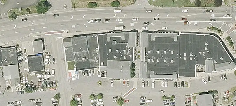 Shadow-Anchored Shopping Center