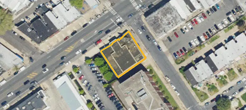 CMX25 Storefront Property
