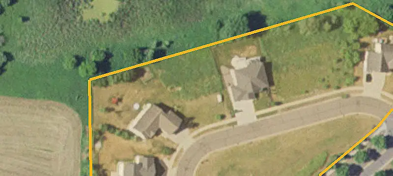Single-Story Mixed-Use Property