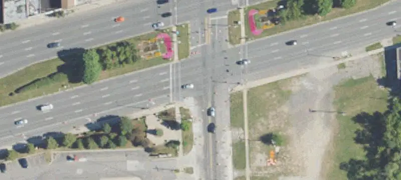 Shopping Center at Signalized Intersection