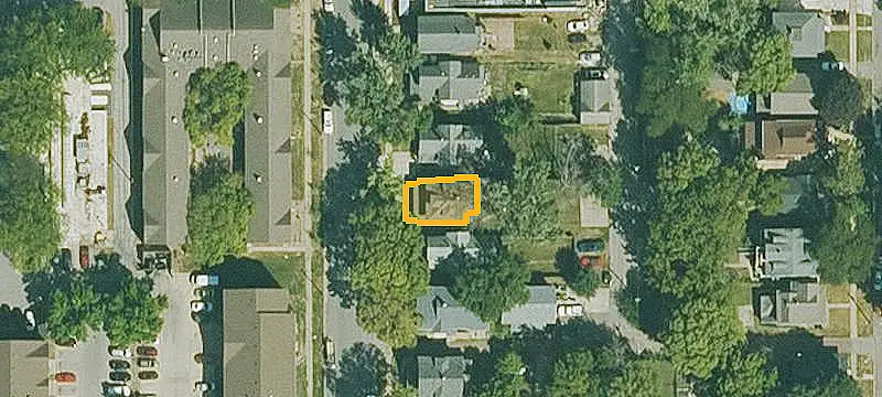 Renovated Quadplex Near Drake