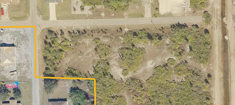 2907 57th Street West, Lehigh Acres, FL 33971