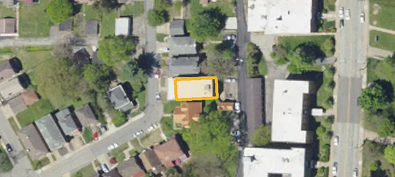 6-Unit Apartment Building