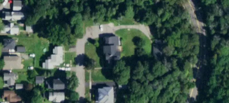 6-Unit Apartment Building