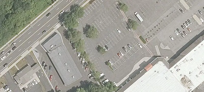 Multi-Space Retail Property