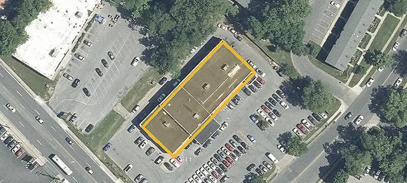 Single-Tenant Storefront Property