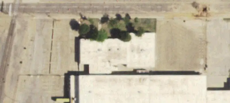 Sprinklered Warehouse with Dock Access