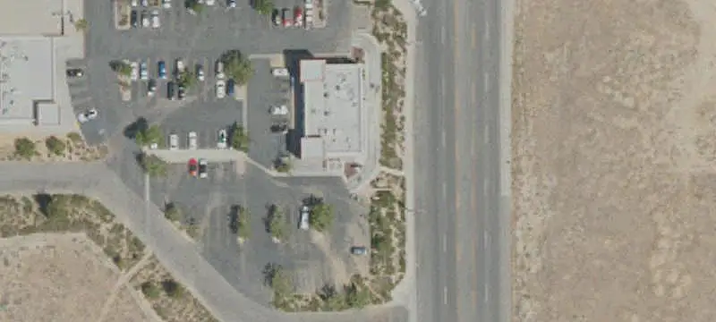 Tierra Subida Shopping Center