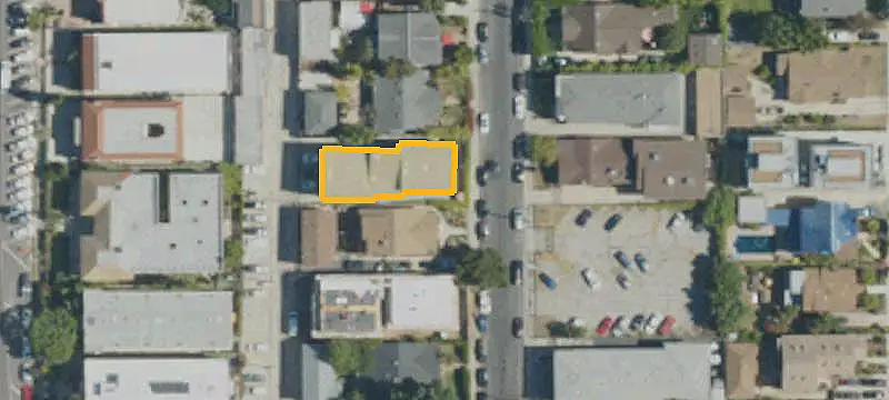 8-Unit Apartment Building