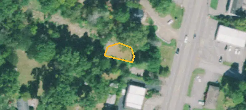 Land Near Retail Amenities