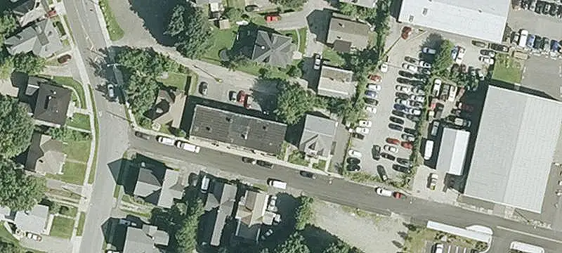 14-Unit Brick Apartment Building