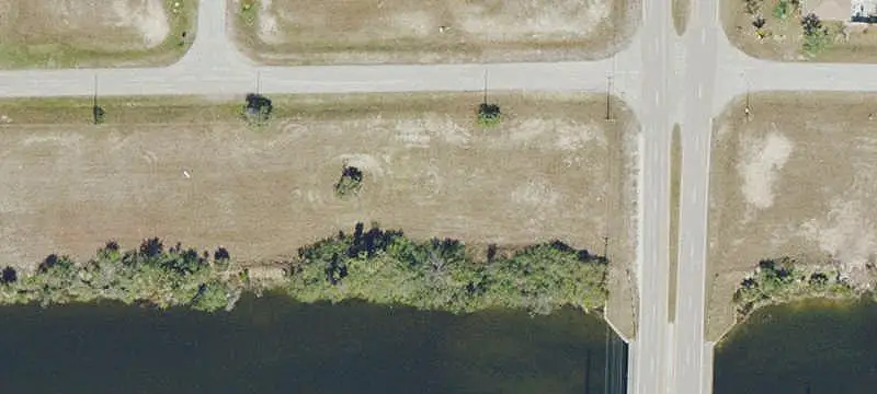 2418 Nw 10th St, Cape Coral, FL 33993