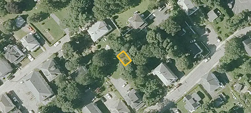 Commercial Land with Garage