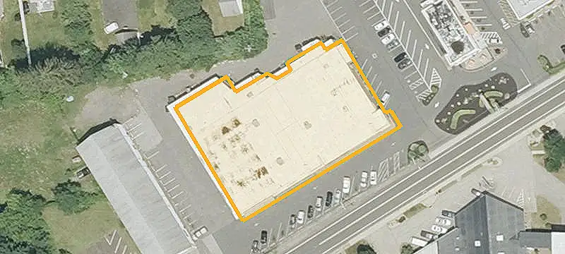Shopping Center with Established Tenancy
