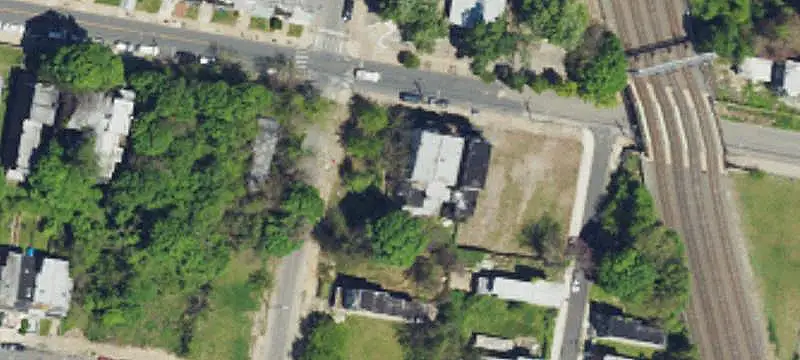 Triplex Shell Near Transit