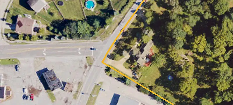 Level Commercial Land