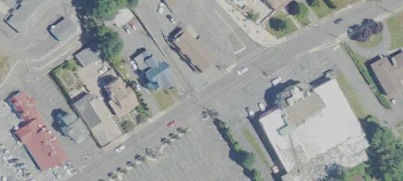 4-Unit Mixed-Use Property