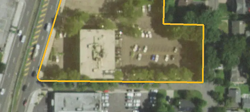 Office Building Near Major Retail