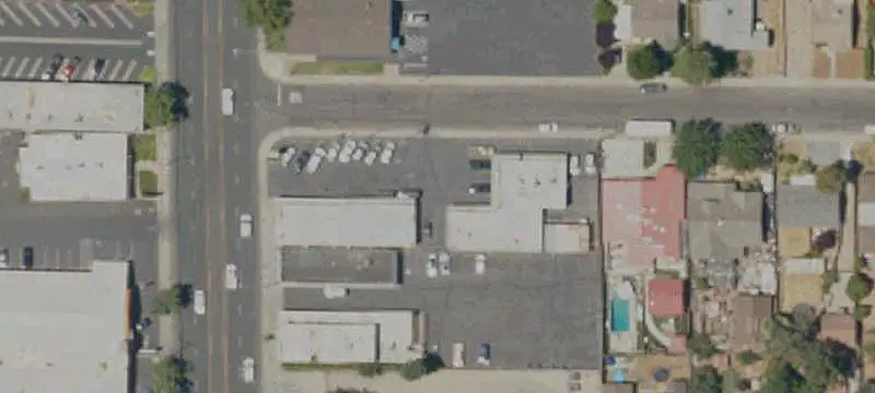 16-Unit Strip Mall