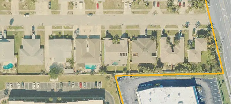 Updated Beachside Duplex