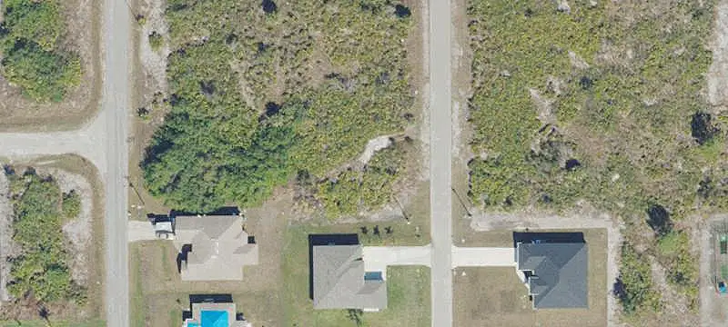 1015 Lee Ave, Lehigh Acres, FL 33972