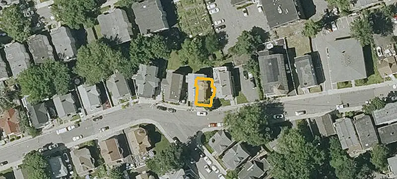Updated Duplex with Fenced Yard