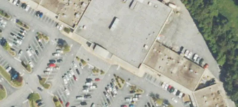 Shopping Center with Anchor Space