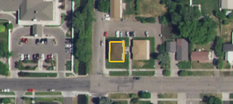 8-Unit Apartment Building
