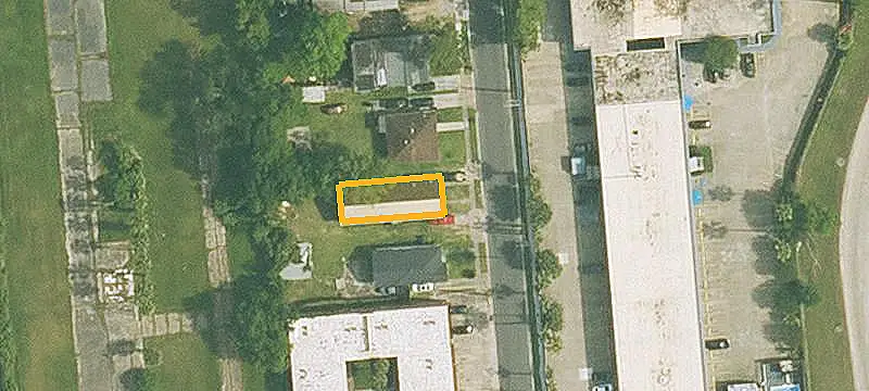 2-Unit Duplex with Wood Floors