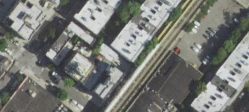 6-Unit Apartment Building